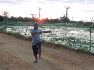 madagascar guided tour, tourist guide, guide to the alley of the baobabs, baobabs avenue morondava, visit madagascar, travel to madagascar